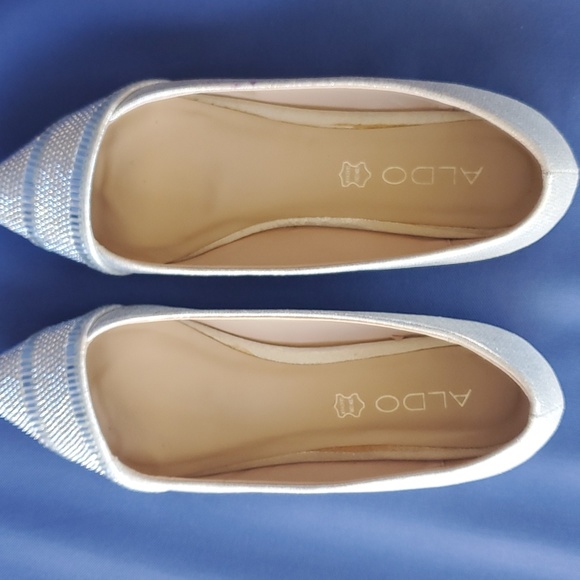 Aldo Silver Flats Size 6.5 - Picture 6 of 9